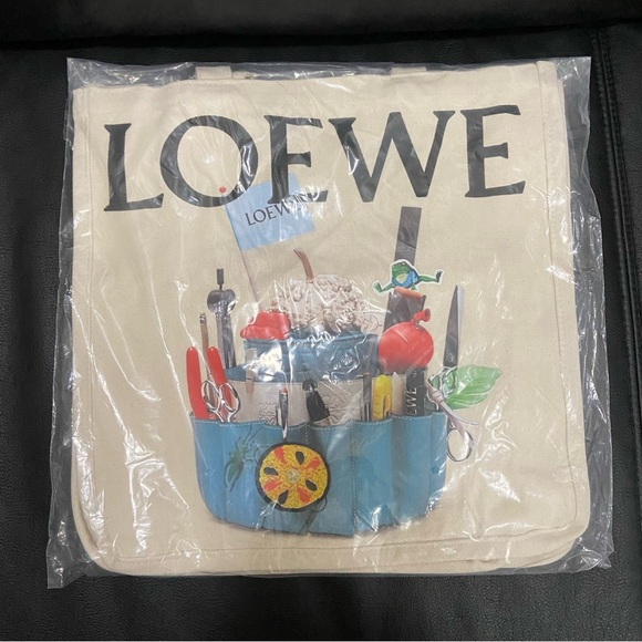 NWT Loewe Limited Edition Crafted World Exhibition Canvas Tote Bag Blue Prints - Picture 8 of 14